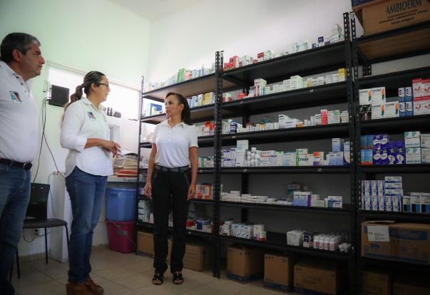 Laura Fernández garantiza atención en dispensarios médicos del municipio