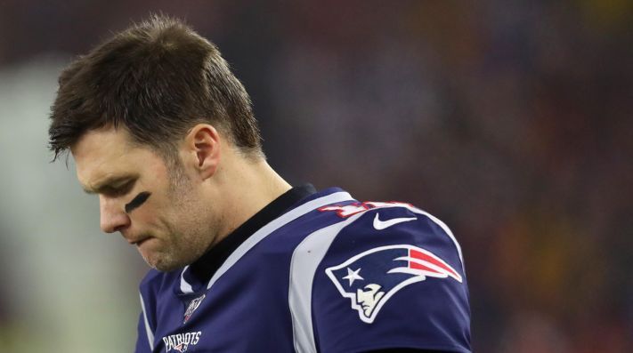 Tom Brady anuncia su salida de los Patriots