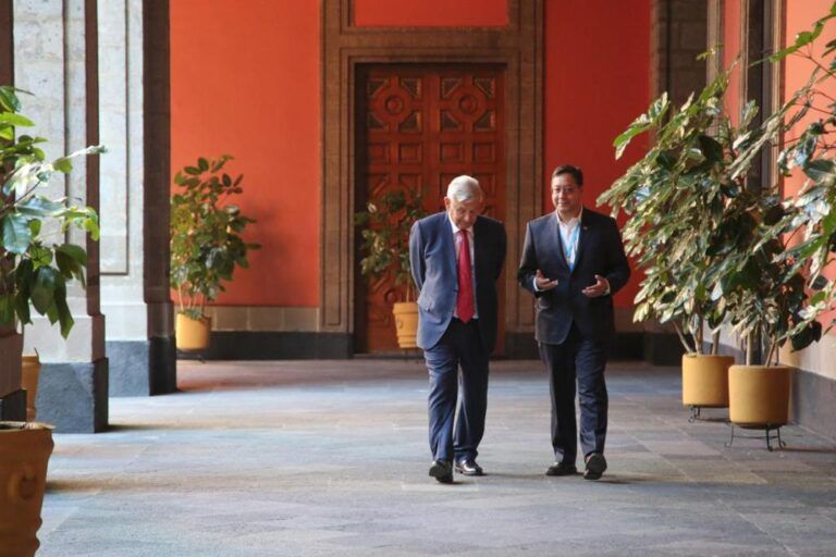 Entre domingo y lunes llegarán desde EU 2.7 millones de vacunas Astrazeneca