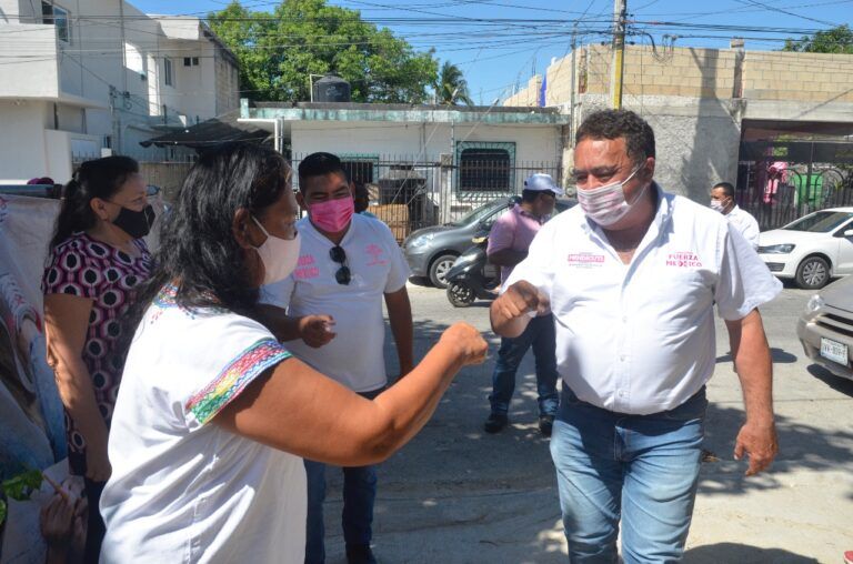 Mendicuti se compromete a reconstruir Solidaridad y atender rezago en servicios públicos