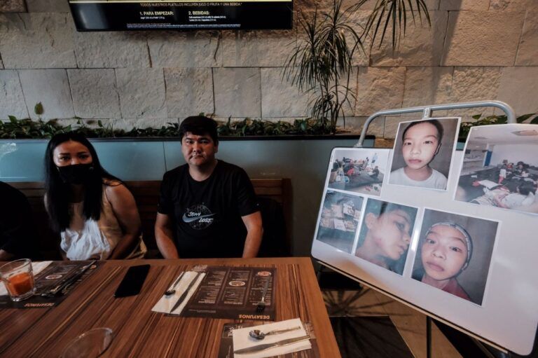 Detienen de manera irregular a familias de asiáticos en aeropuerto de Cancún