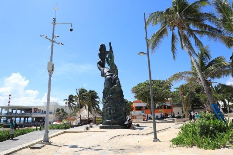 Gobierno de Lili Campos dotará a la Quinta Avenida de sistema de seguridad con conexión al C5