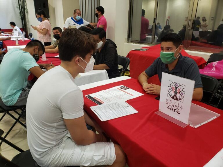 Hoteles de la Riviera Maya acuden a la CROC a ofrecer empleos