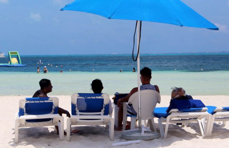 Rescatan playas de Quintana Roo del crimen organizado