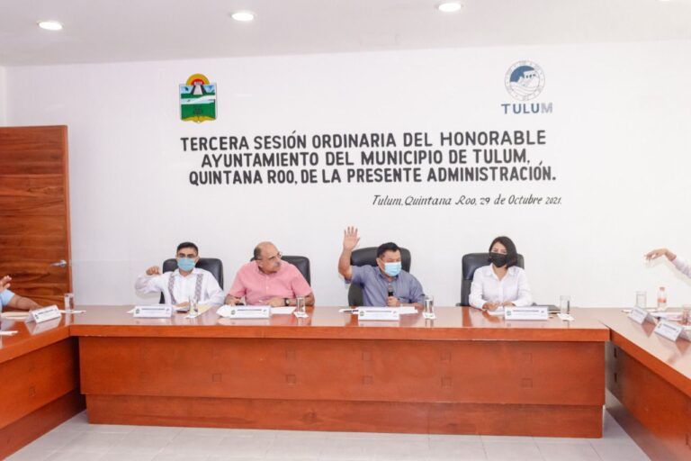 Marciano Dzul le cumple a la educación de Tulum, gestiona creación de nueva Universidad y su cabildo aprueba donación de predio