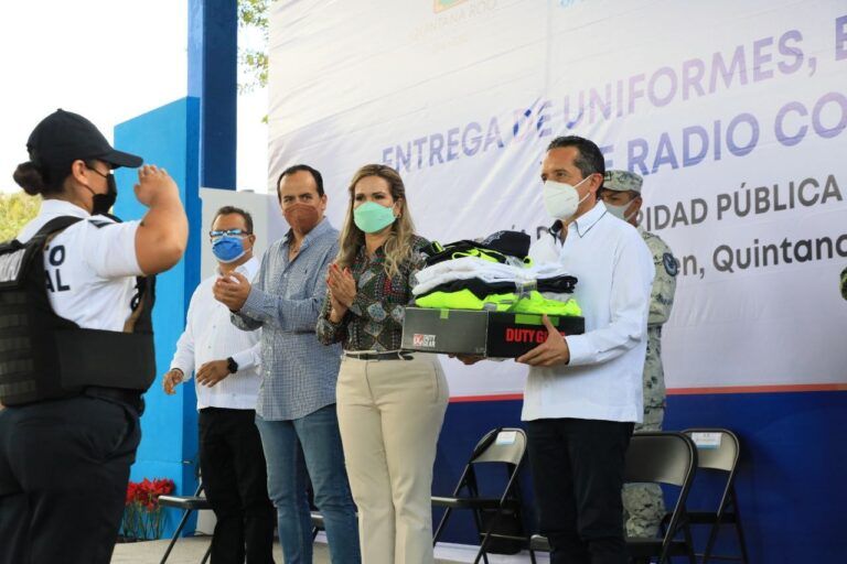 Con inversión histórica, Lili campos equipa a la Policía Municipal de Solidaridad