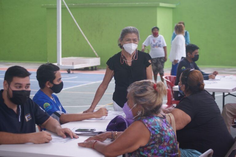 Valora DIF Puerto Morelos a personas de la tercera edad que requieren terapia quirofísica