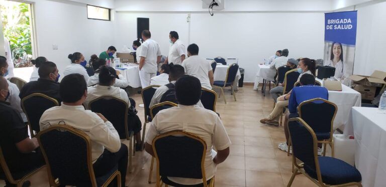 La CROC beneficia con Jornadas de Salud a trabajadores de la cadena hotelera Bahía Príncipe