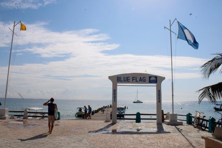 Va Puerto Morelos por su segunda playa “Blue Flag”
