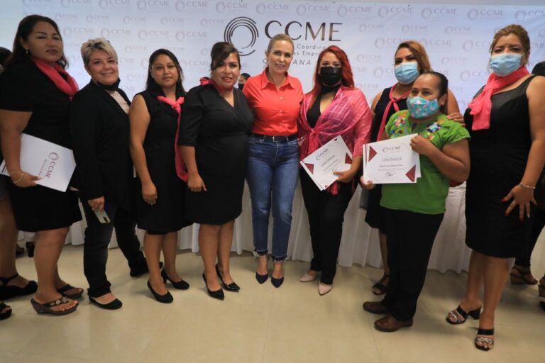 Se gradúan mujeres del Programa Fortalezza, del Consejo Coordinador de Mujeres Empresarias