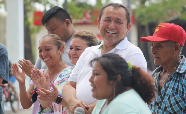 Total respaldo a artesanos y ejidatarios de la zona maya: Nivardo Mena