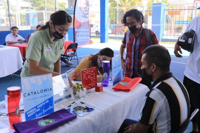 El gobierno de Solidaridad promueve el empleo de forma permanente