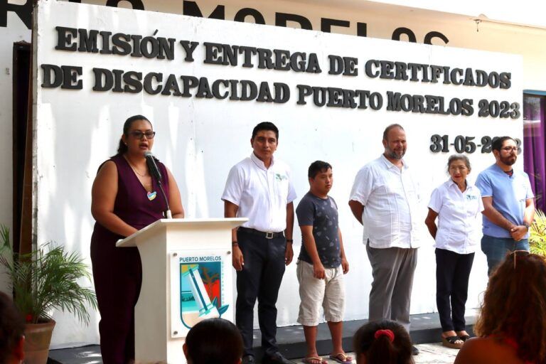 Entregan certificados de discapacidad a habitantes de Puerto Morelos
