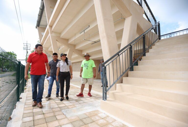 Supervisa Blanca Merari Unidad Deportiva de la colonia “Pescadores”