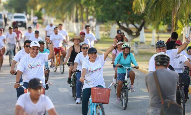Participa Blanca Merari en rodada familiar como parte de la lucha contra el trabajo infantil