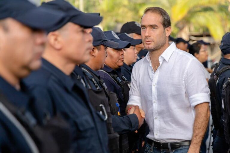 Diego Castañón anunció nuevos estímulos para las y los policías de Tulum