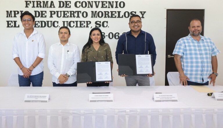 Firma Blanca Merari convenio para que servidores públicos reciban becas para cursar educación superior