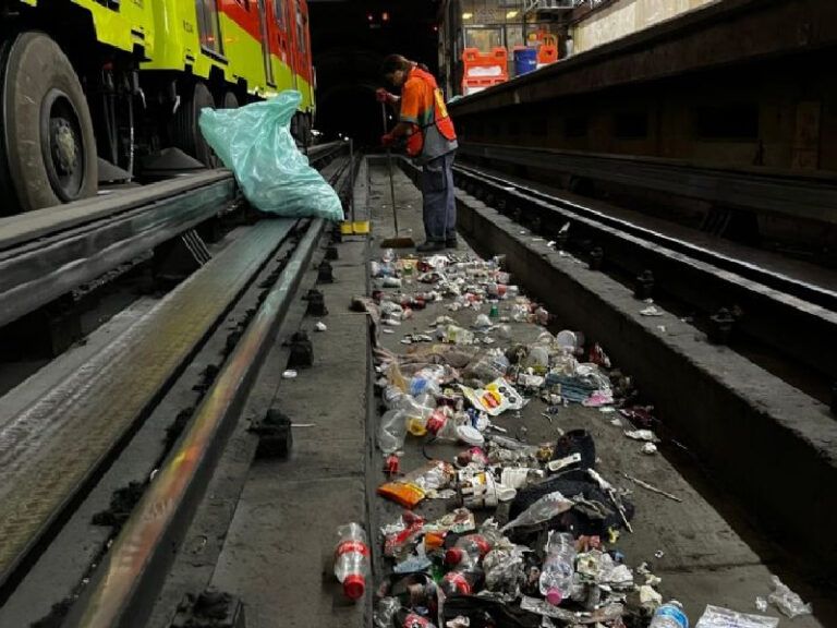 Basura en el Metro perjudica el servicio y genera accidentes