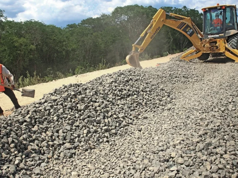 Cancelan desembarco de balasto para Tren Maya en Puerto Morelos