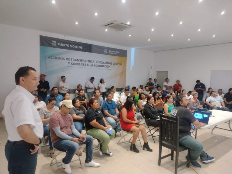 Funcionarios de Puerto Morelos reciben curso de transparencia y combate a la corrupción