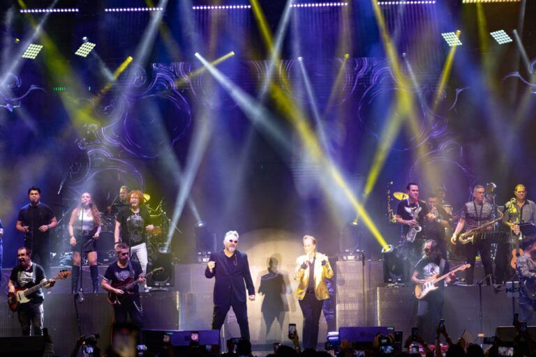 Mijares y Emmanuel encantan a miles celebrando el 30 Aniversario de Solidaridad