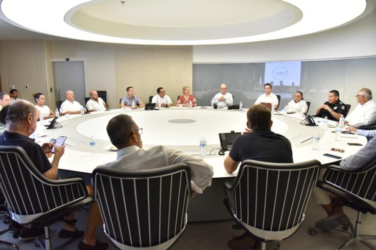 Frente unido para superar desafíos que atentan contra la actividad turística en el Caribe Mexicano