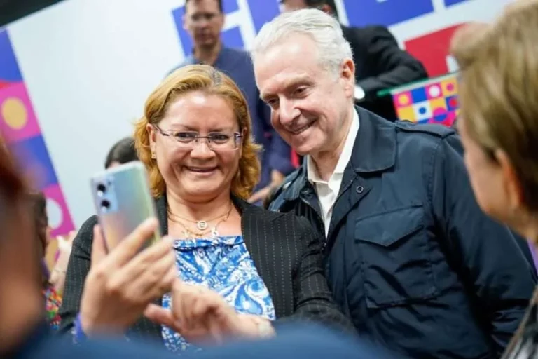 Expediente del SAT vincula a Santiago Creel con empresas factureras