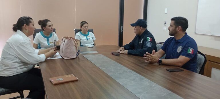 Policía de Puerto Morelos establece acercamiento con el sector hotelero