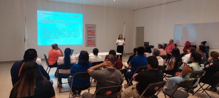 Instituto Municipal de la Mujer de Puerto Morelos imparte plática sobre violencia laboral