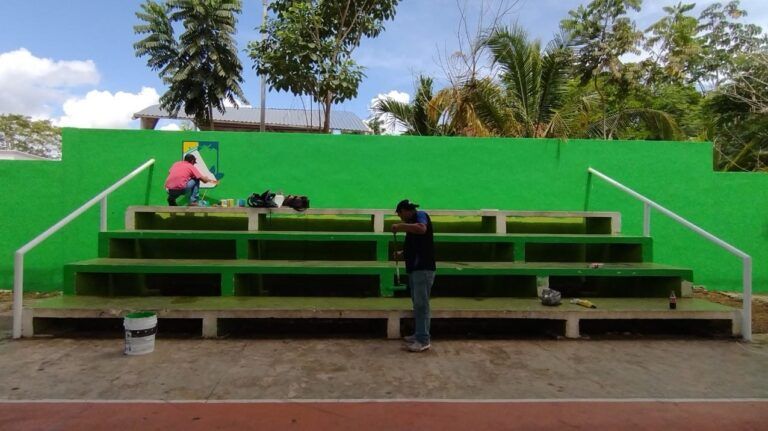 Gobierno de Puerto Morelos da mantenimiento al domo deportivo de Leona Vicario