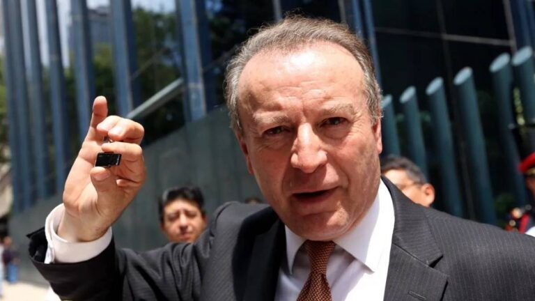 Gilberto Lozano, fundador de FRENA, denuncia a Xóchitl Gálvez ante la FGR por daño patrimonial