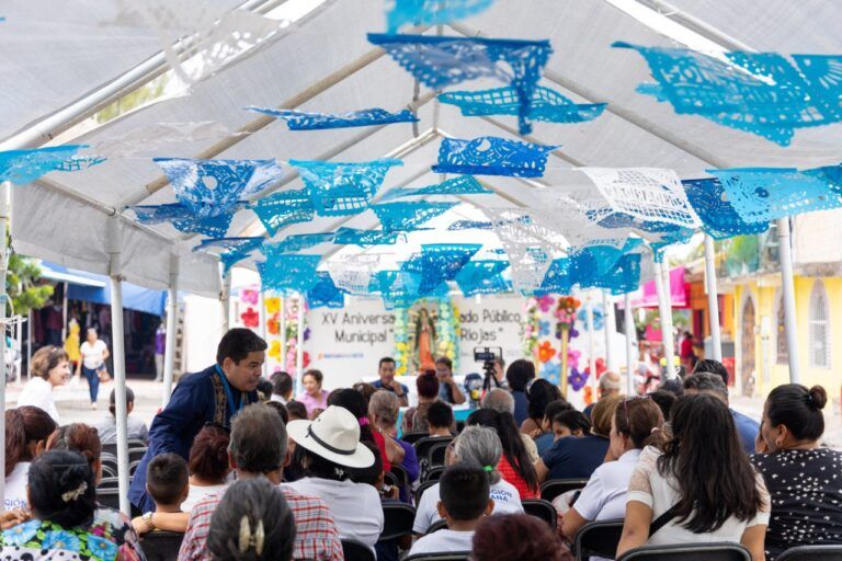 Celebran 15 años del mercado de la Colosio