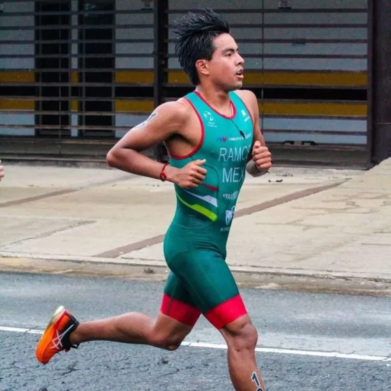 Triatleta Erik Yamir Ramos busca coronarse en Veracruz, con miras a París