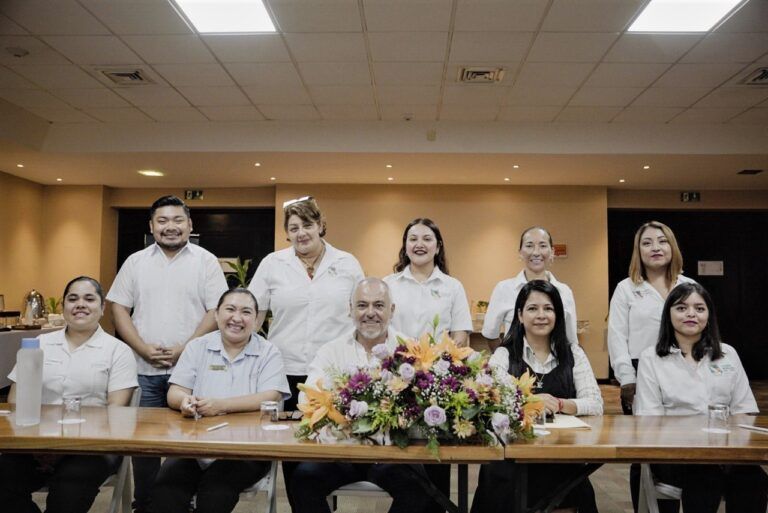 Instituto de la Mujer de Puerto Morelos firma convenio de colaboración con el hotel Ocean Coral & Turquesa