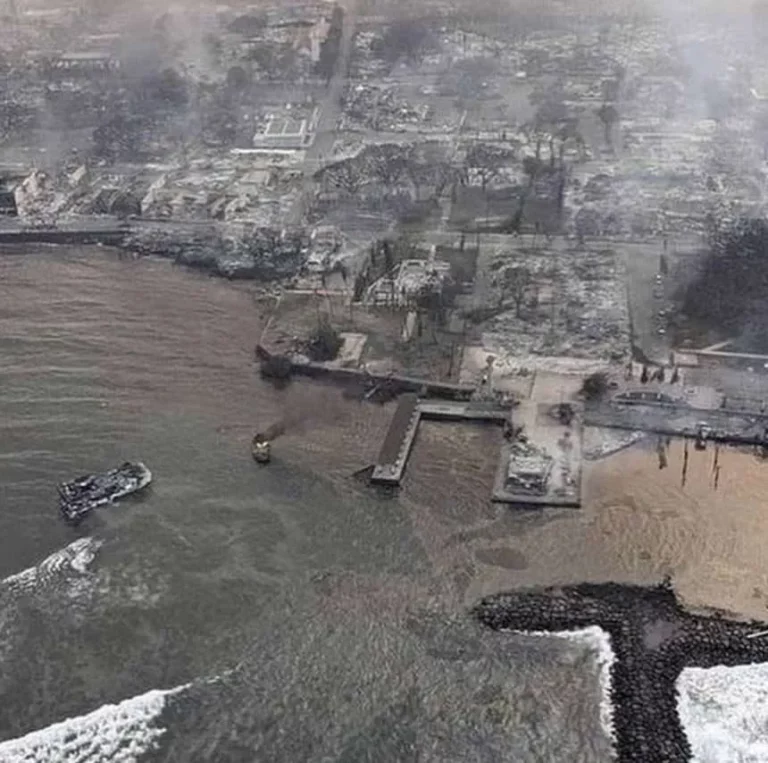 Hawai sufre el mayor incendio de su historia, más de 55 muertos