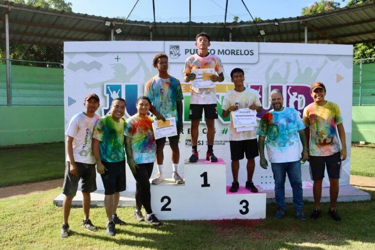 Participaron 60 jóvenes y niños en la carrera de colores de Leona Vicario