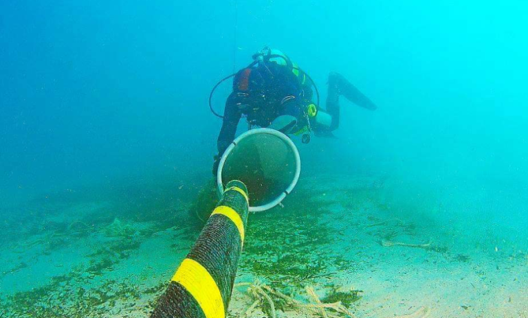 Proyectan línea submarina de Playa del Carmen a Cozumel para mejorar suministro de energía
