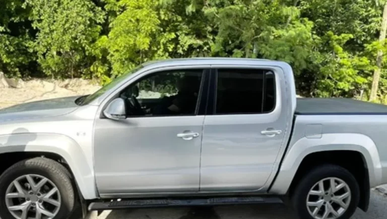 Detienen a dos hombres durante cateo en Cancún; decomisan fentanilo