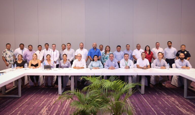 Mantiene Blanca Merari diálogo permanente con los hoteleros de Puerto Morelos