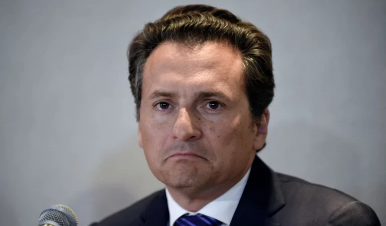 Emilio Lozoya libra acusación y pago por caso Agronitrogenados