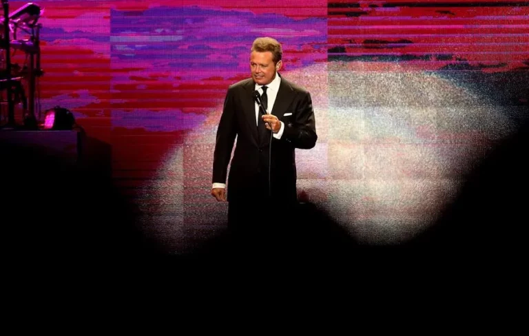 ¿Un doble?, polémica en la gira de Luis Miguel