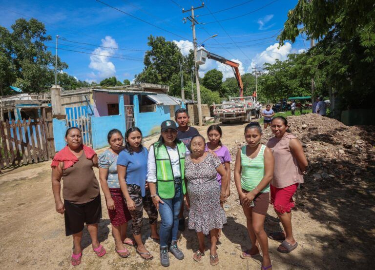 Pone en marcha Blanca Merari programa para renovar 629 luminarias del alumbrado público en Puerto Morelos