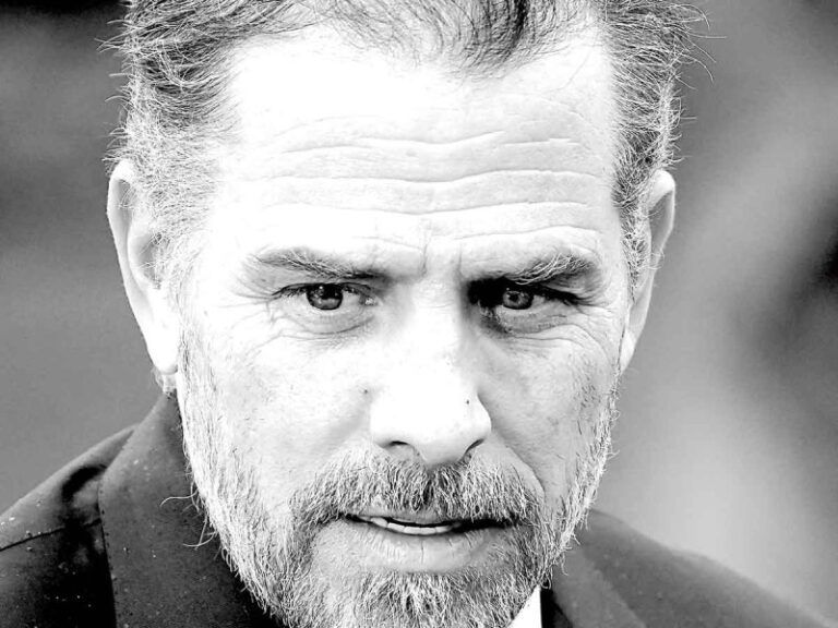 Acusan a hijo de Biden de mentir para comprar arma; declaró en falso bajo juramento