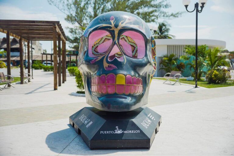 Recibe Puerto Morelos la exhibición “Mexicráneos 2023”