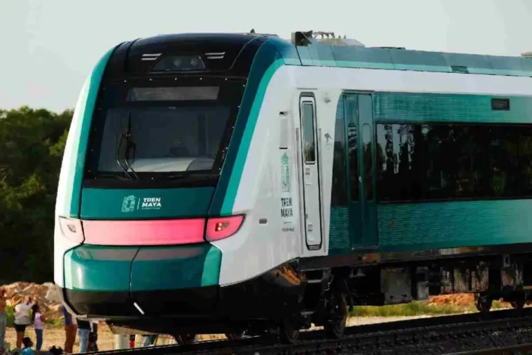 Se para el Tren Maya con invitados especiales a bordo