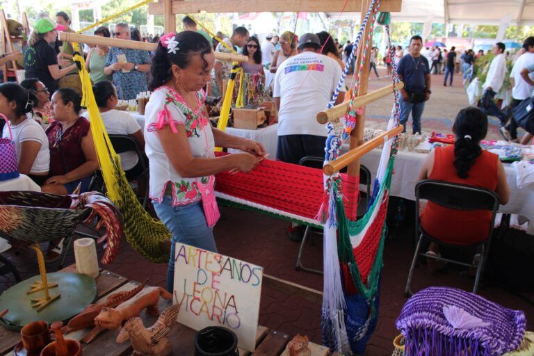 Capacitación constante de los artesanos de Puerto Morelos rinde frutos
