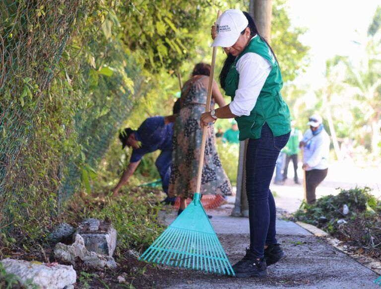 Encabeza Blanca Merari jornada del programa “Limpiamos tu colonia” en el casco antiguo