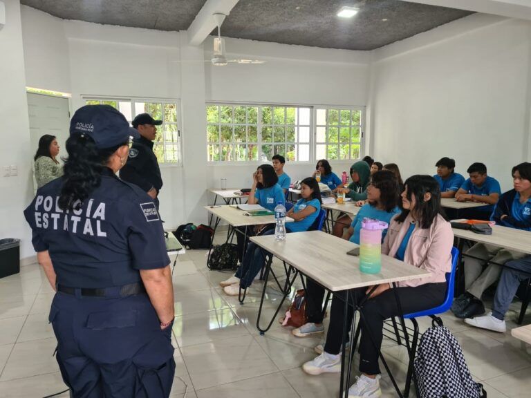 Seguridad Pública de Puerto Morelos ofrece información a jóvenes sobre acoso escolar