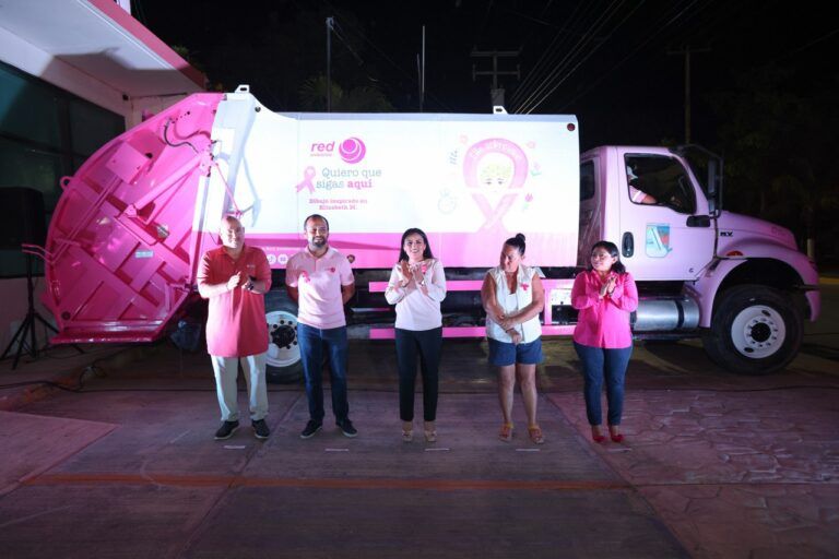 Blanca Merari da el banderazo de salida al “Carrito Rosa”