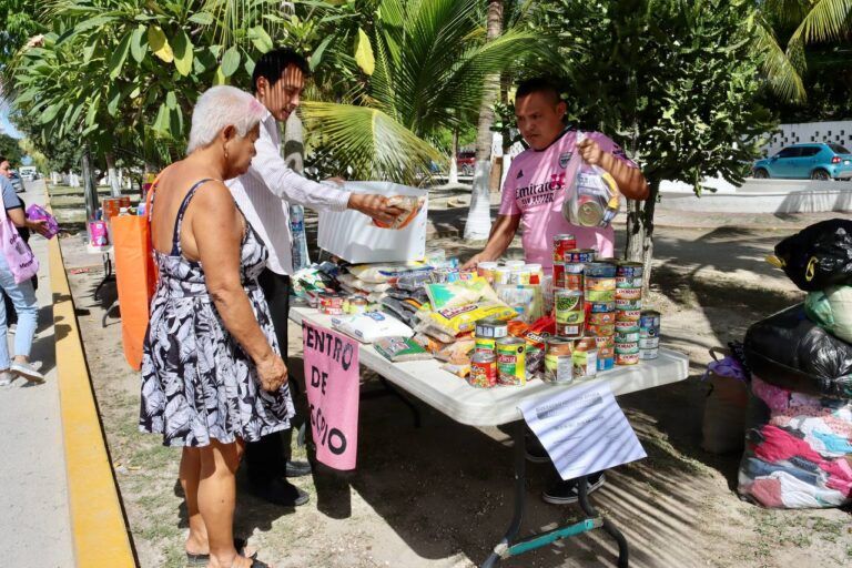 Puerto Morelos se une a jornada de acopio para damnificados por el huracán “Otis” en Guerrero